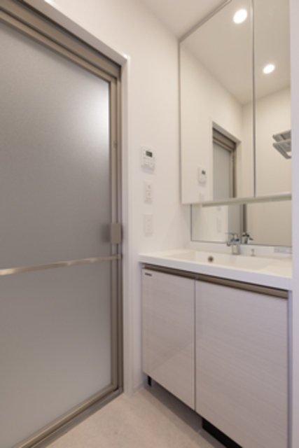 洗面設備　※写真は同タイプ住戸です。