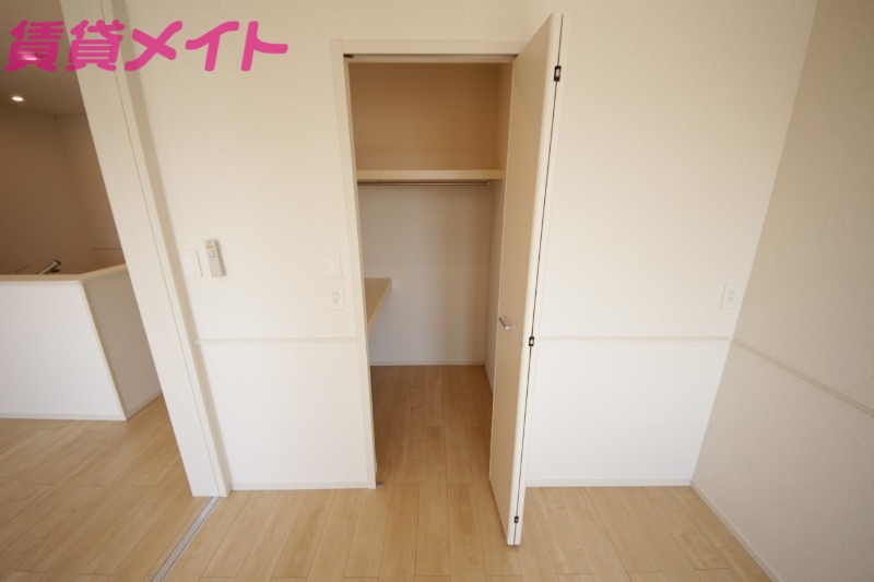 収納　別部屋同型反転タイプ