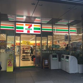 コンビニ　セブンイレブン 品川駅港南口店（コンビニ）まで57m