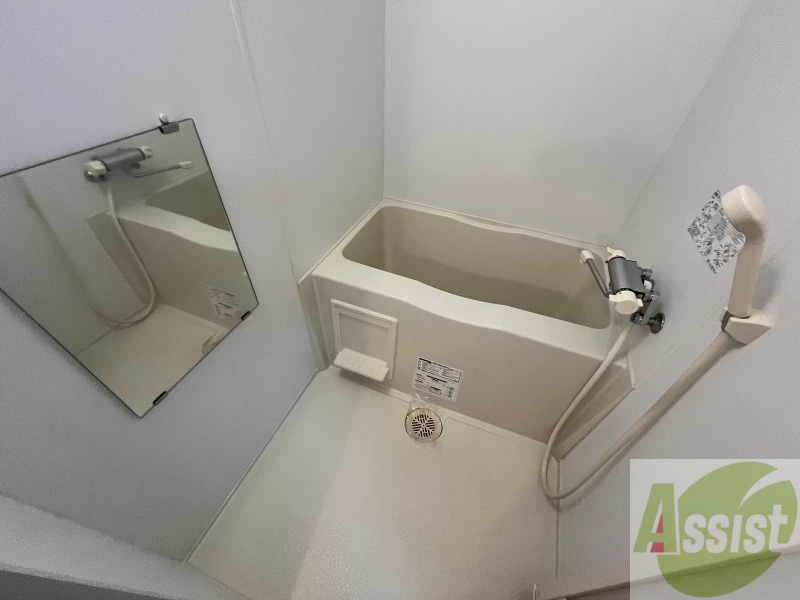 バス・シャワールーム　お風呂です。ゆっくりお風呂につかるのも体に良いですね～