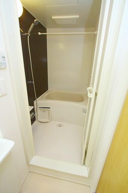 バス・シャワールーム　バスルーム