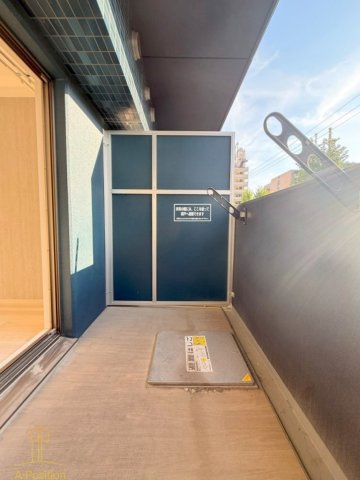 バルコニー　プレサンス四天王寺前夕陽ヶ丘　凛宮