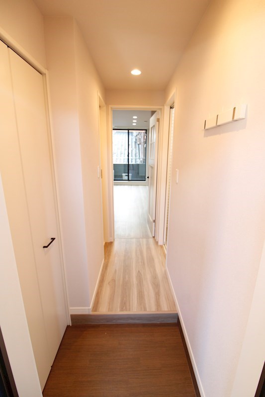 玄関　玄関収納付き