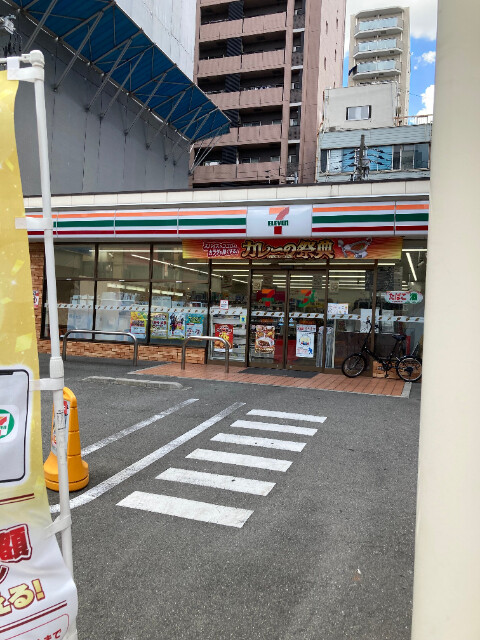 コンビニ　セブンイレブン 大阪京町堀1丁目店（コンビニ）まで268m
