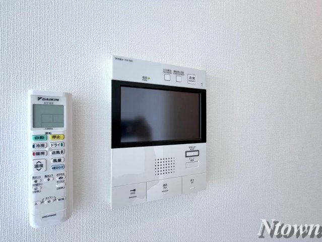 セキュリティ　モニター付きインターホンです。