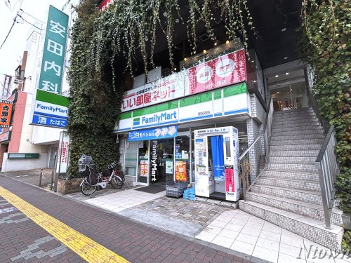 コンビニ　ファミリーマート豊国通店（コンビニ）まで669m