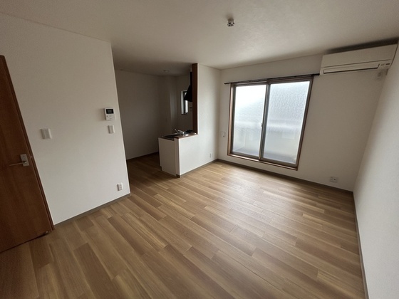 居室・リビング　※別号室のお写真です