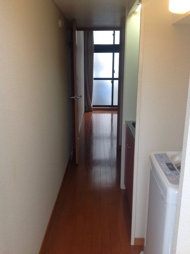 玄関　玄関から室内