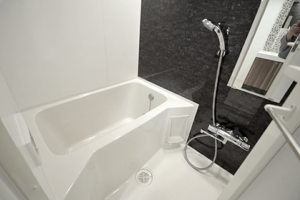 バス・シャワールーム　風呂