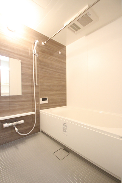 バス・シャワールーム　※別室の参考写真の為、現況優先です。