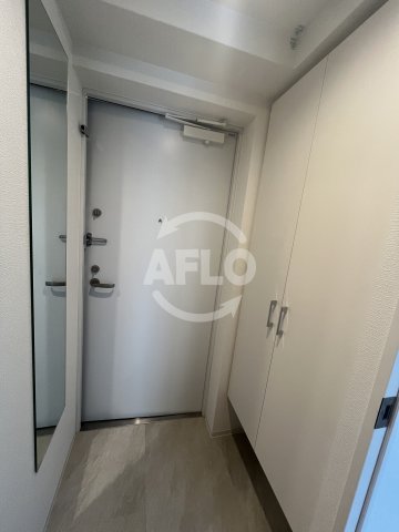 玄関　セレニテ東三国ミラク　玄関