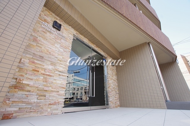 建物外観　☆存在感を放つ外観☆