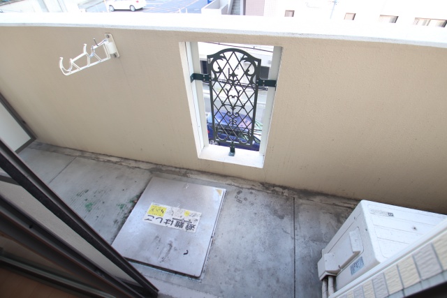 バルコニー　※別室の参考写真の為、現況優先です。