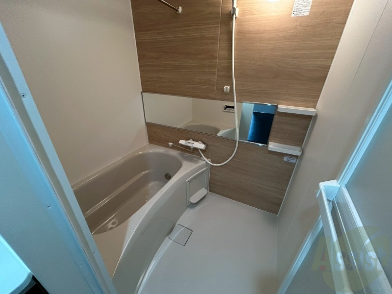 バス・シャワールーム　ユニットバスです。疲れを癒すのに欠かせませんね！