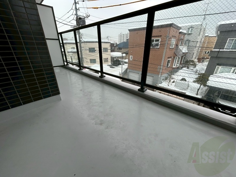 バルコニー　バルコニーが付いていますので一息ついてみてはいかがですか。