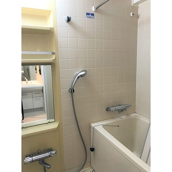 バス・シャワールーム　バス※別部屋参考写真