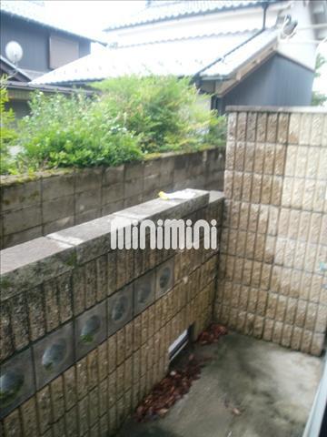 バルコニー　南向きのテラスです