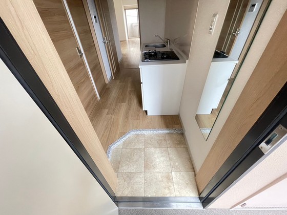 玄関　※別部屋の写真です