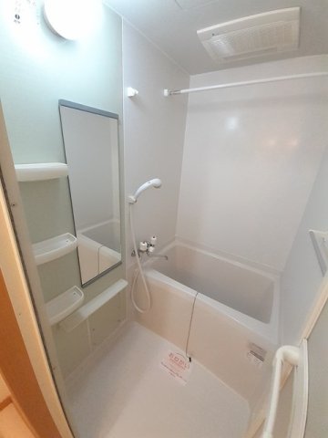 バス・シャワールーム　お風呂です