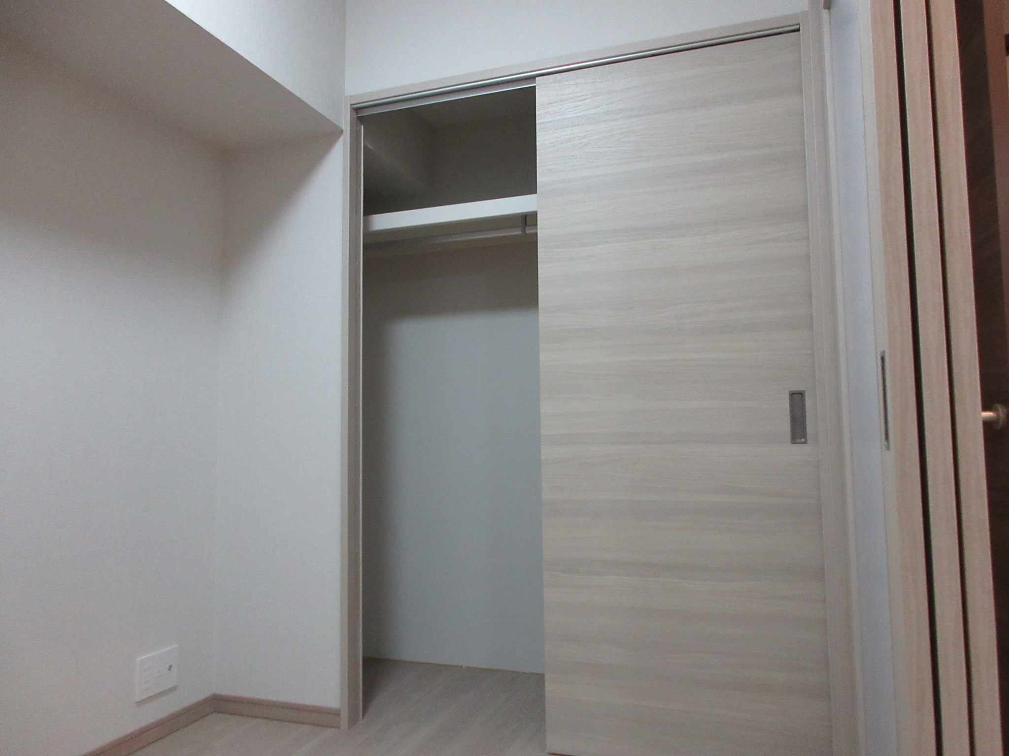 収納　※写真は別のお部屋です。現況を優先させていただきます。