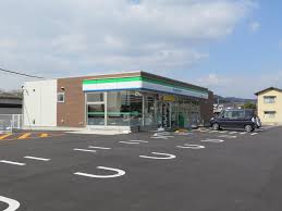 コンビニ　ファミリーマート児島下の町店（コンビニ）まで586m