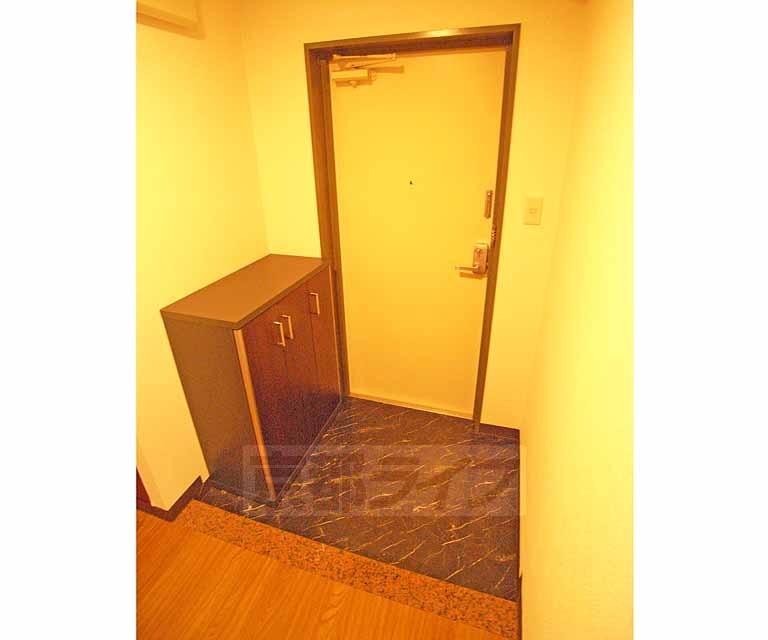 玄関　オシャレなタイルです。