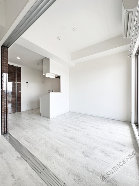 居室・リビング　ホワイトベースで明るい内装♪