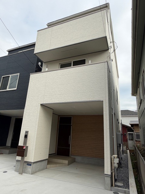 建物外観　新築の戸建です