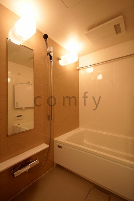 バス・シャワールーム　バスルーム