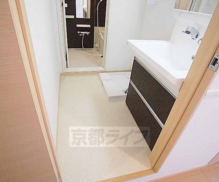 洗面設備　脱衣所です。