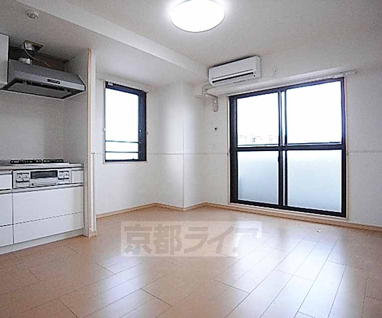 居室・リビング　日当たりのよい広々したＬＤＫです。