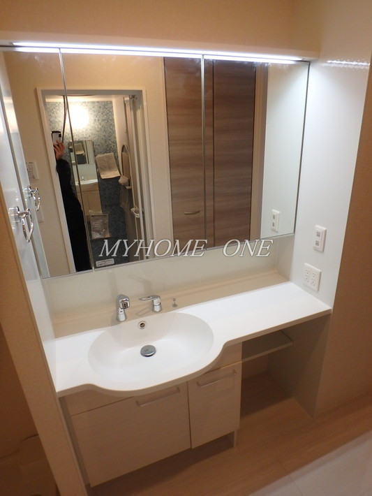 洗面設備　洗髪洗面化粧台