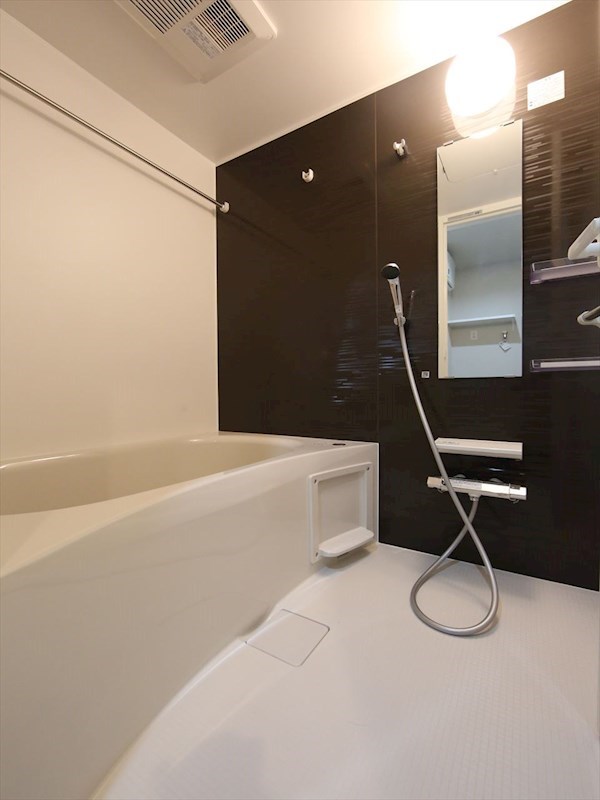 バス・シャワールーム　バスルーム　浴室暖房乾燥機