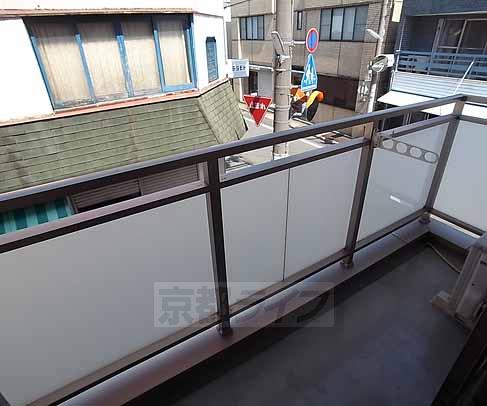 バルコニー　日当たりの良いバルコニー。