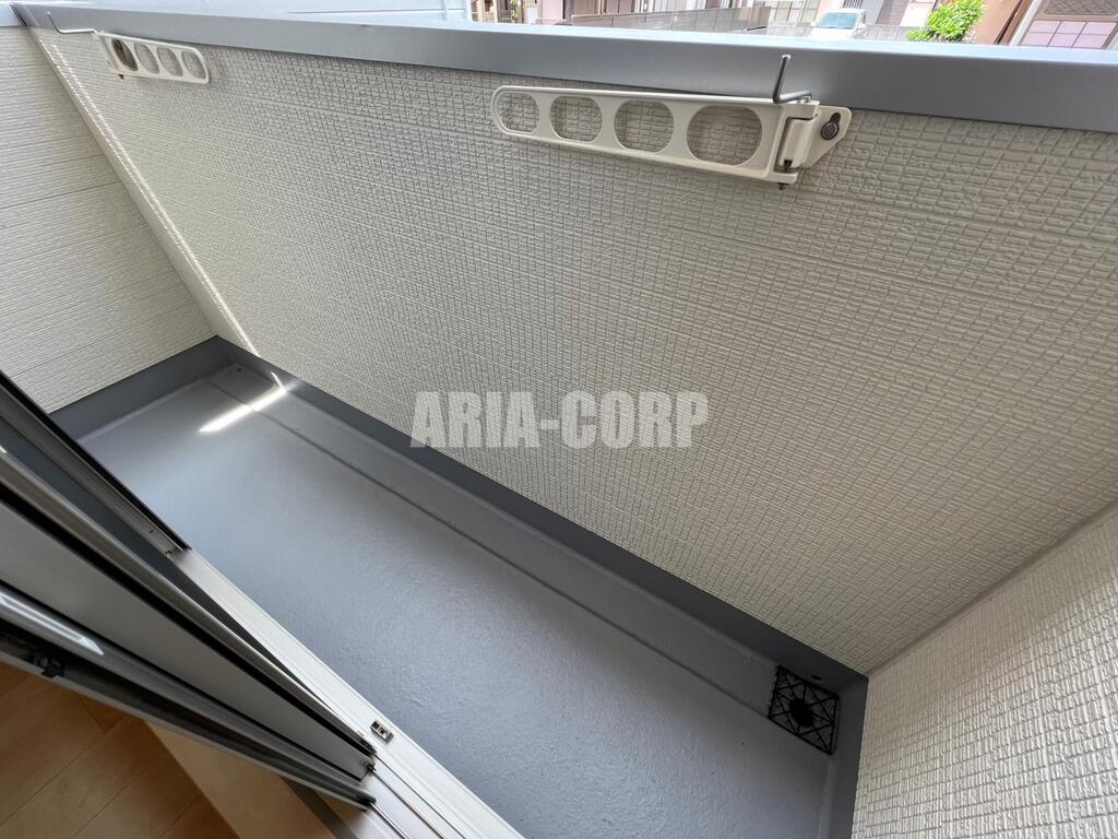 バルコニー　防犯シャッター付きのバルコニーです♪