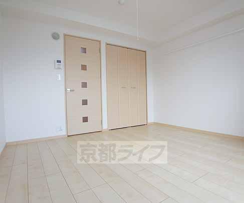 居室・リビング　淡い色が特徴的・