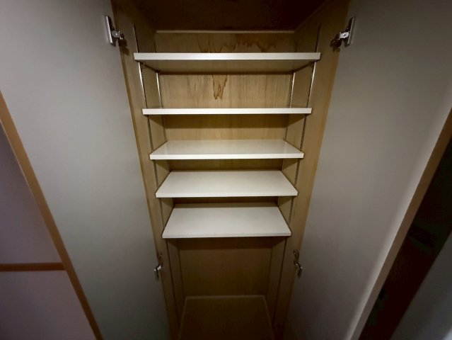 収納　シャルマン