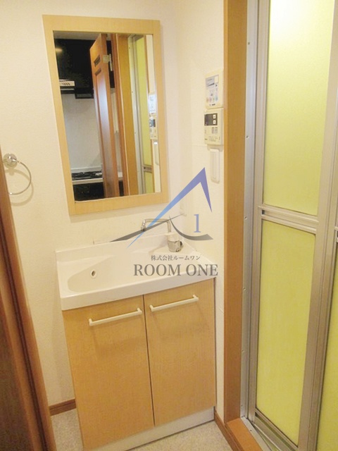 洗面設備　独立洗面台です。