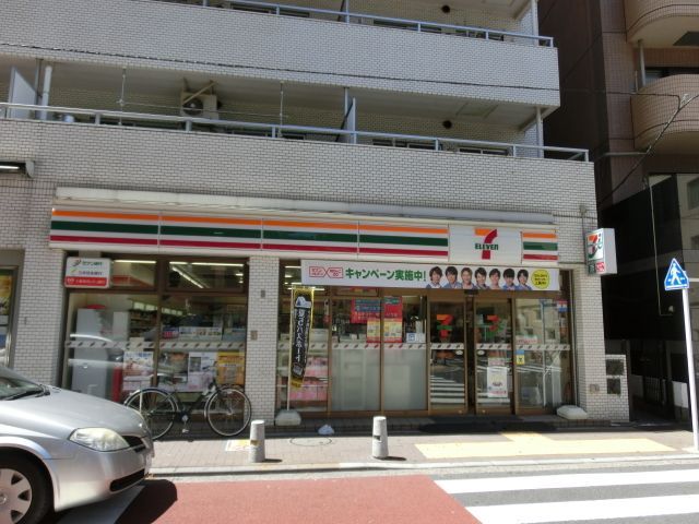コンビニ　セブンイレブン日暮里駅北店（コンビニ）まで190m