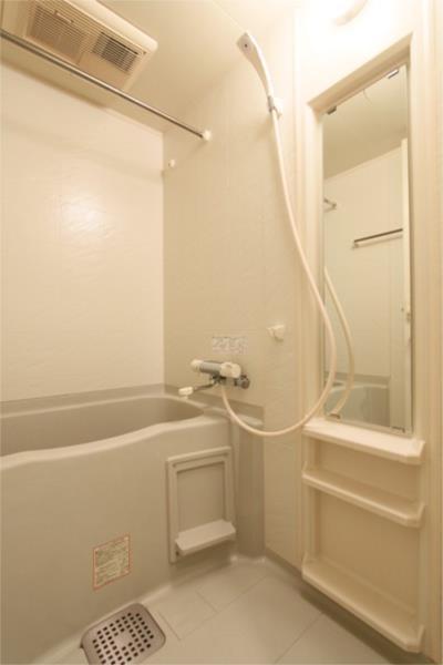 バス・シャワールーム　※別部屋の参考写真です。