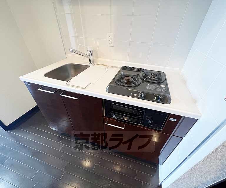 キッチン　２口ガスコンロ付きのキッチン