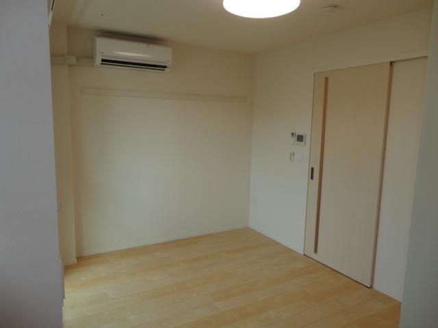 居室・リビング　室内