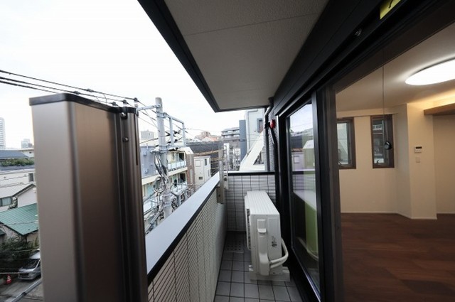 東京メトロ南北線 麻布十番駅 徒歩8分 5階建 築1年の外観写真