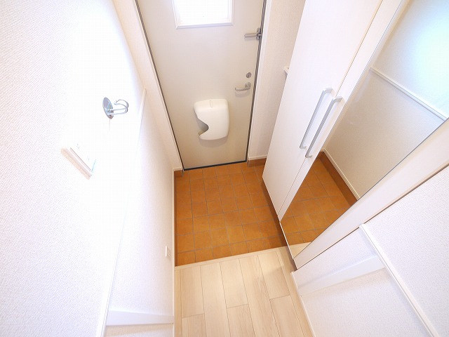 玄関　明るい玄関です
