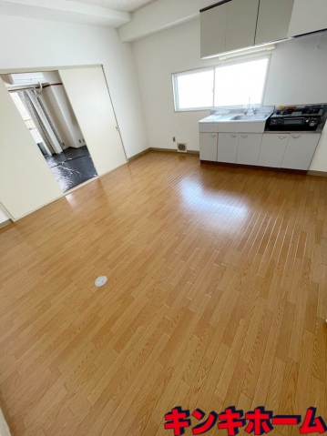 居室・リビング　写真は別のお部屋のものでございます