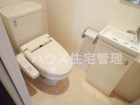 トイレ　シャワー付トイレ