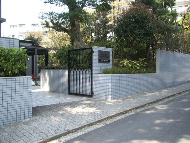 エントランス　マンション入口