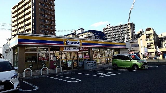 コンビニ　ミニストップ（コンビニ）まで450m