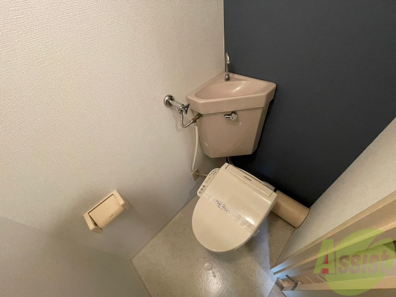 トイレ　トイレです。ウォシュレット付を探している方、おすすめです。