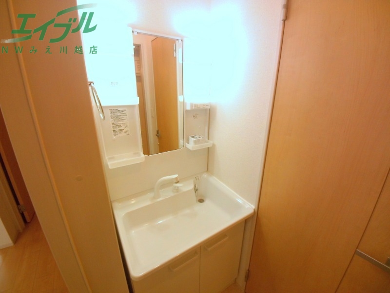 洗面設備　同型画像参考